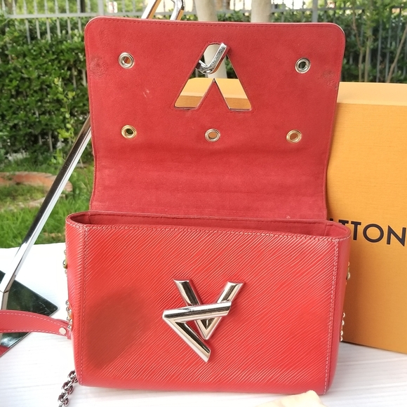 Extra pics Louis Vuitton Limited Edition Twist Shoulder Bag. PLEASE READ - Picture 9 of 16